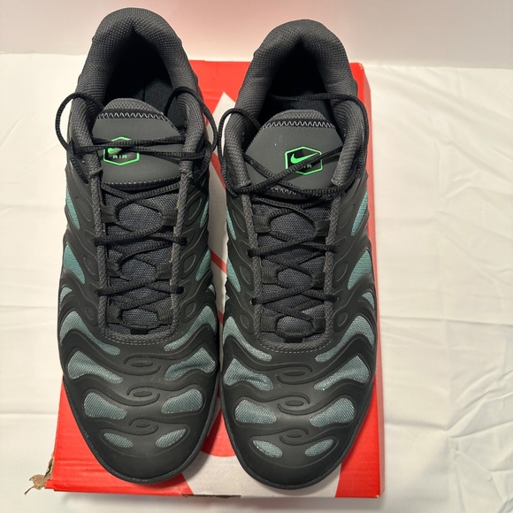 Men’s Nike Air Max Plus Drift - Picture 7 of 7